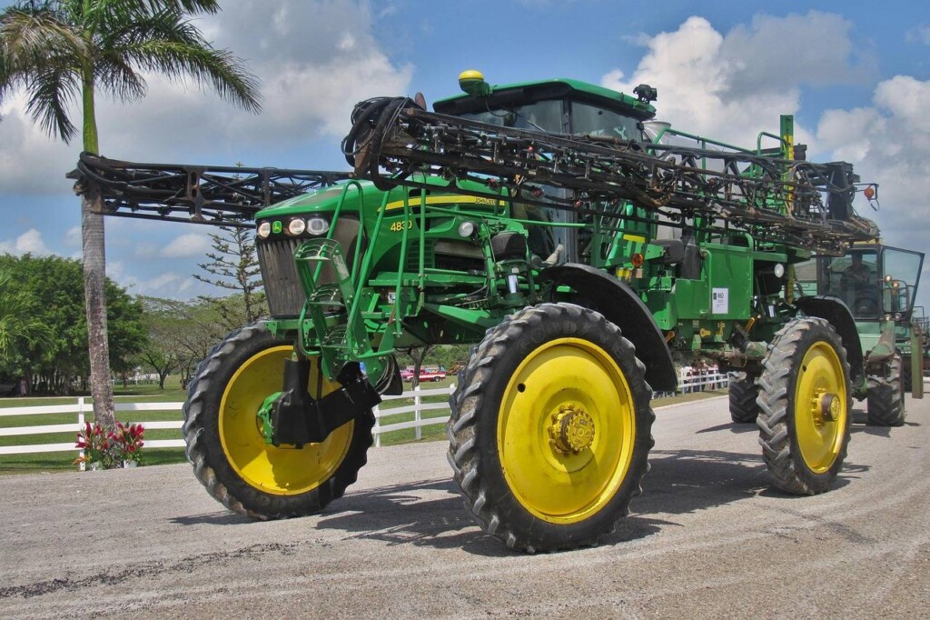 Ciągnik Claas czy John Deere to częsty dylemat rolników
