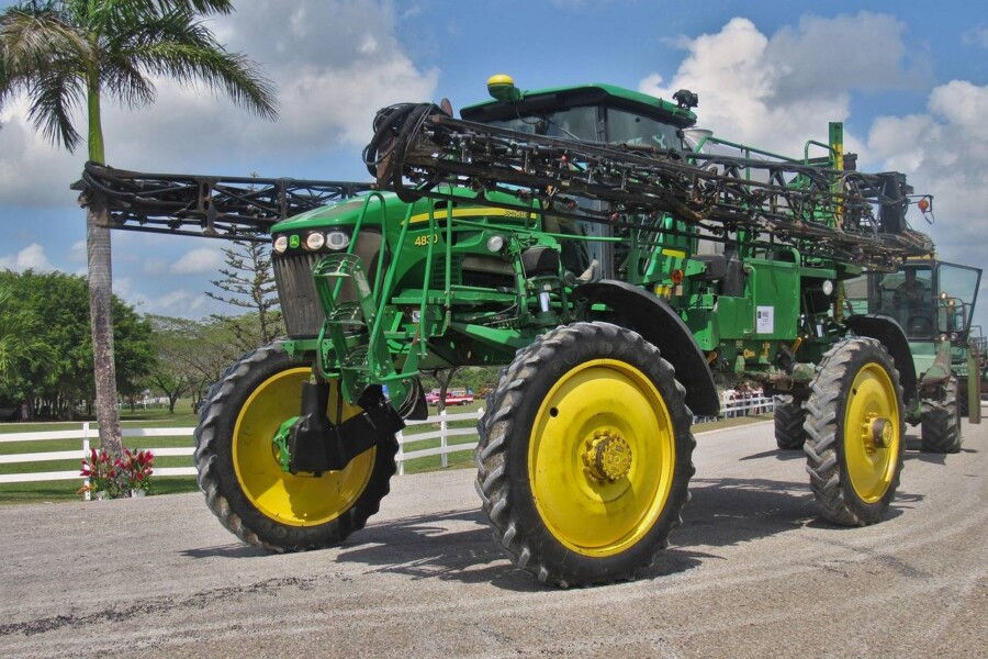 Ciągnik Claas czy John Deere to częsty dylemat rolników